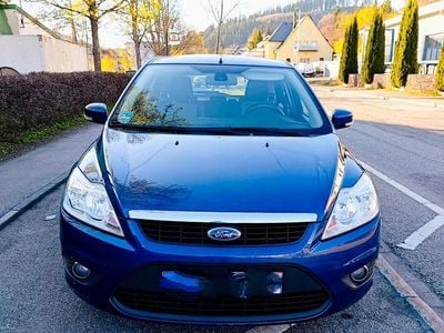 Second-hand Ford Focus Style 116 CP (85 kW) 2010 Albastru Berlinǎ