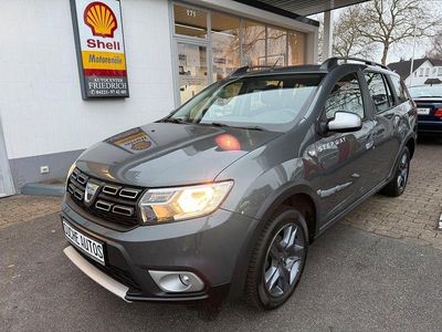 Gebraucht Dacia Logan MCV Celebration 90 PS (66 kW) 2018 Grau Limousine