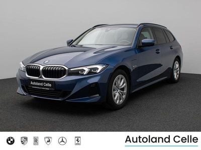 Gebraucht BMW 330e Sport Line 292 PS (214 kW) 2022 Phytonicblau metallicc1mschwarz Limousine