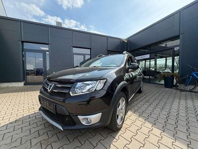 Usado Dacia Sandero Prestige 90 HP (66 kW) 2016 Preto SUV