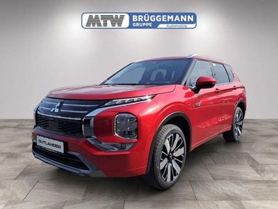 Rot Gebraucht 2025 Mitsubishi Outlander P-HEV Top SUV | 47.480 € (Fairer Preis)