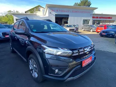 Gebraucht Dacia Sandero Expression 91 PS (66 kW) 2023 Grau Limousine