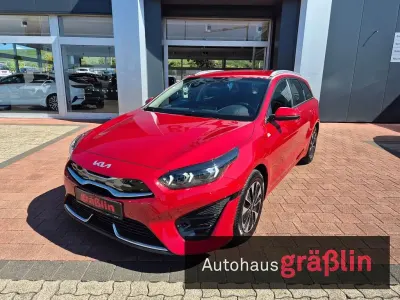 Gebraucht Kia Ceed Sportswagon Vision 141 PS (103 kW) 2022 Rot Kombi