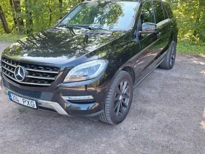 Gebraucht Mercedes ML350 258 PS (189 kW) 2012 Schwarz SUV