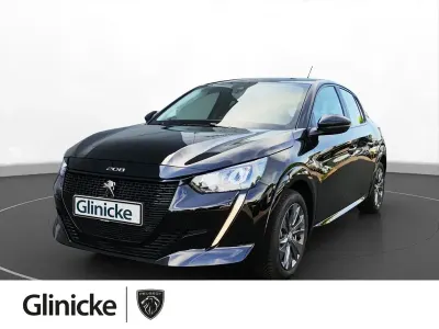 Gebraucht Peugeot e-208 Active 100 kW (136 PS) 2022 Schwarz Kleinwagen