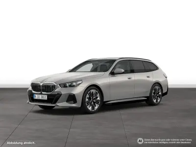 Gebraucht BMW i5 M Sport 289 kW (394 PS) 2025 Grau Kombi