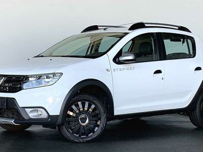 Gebraucht Dacia Sandero Celebration 90 PS (66 kW) 2017 Weiss/ arktisweiss / uni Kleinwagen