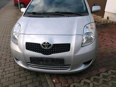 Silber Gebraucht 2007 Toyota Yaris Kleinwagen | 3.500 € (Fairer Preis)