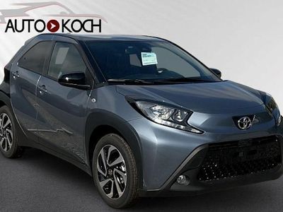 Neu Toyota Aygo X 72 PS (52 kW) 2025 Grau SUV