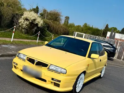 Usata Lancia Delta 193 CV (141 kW) 1999 Giallo Utilitaria