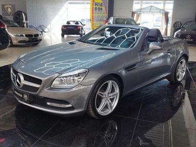 Second-hand Mercedes SLK250 204 CP (150 kW) 2015 Argintiu Cabrio