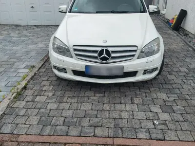 Używany Mercedes C320 Avantgarde 224 KM (164 kW) 2008 Biały Kombi