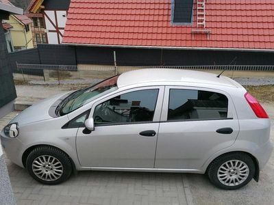 Gebraucht Fiat Punto 69 PS (50 kW) 2015 Silber Kleinwagen