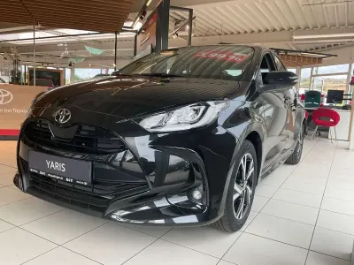Gebraucht Toyota Yaris Comfort 116 PS (85 kW) 2025 Schwarz Kleinwagen