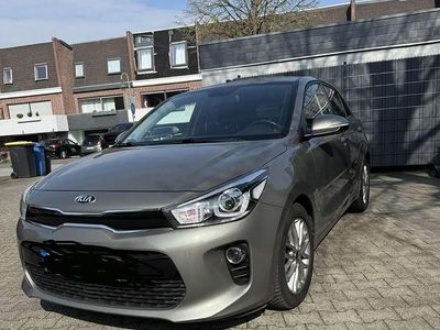 Second-hand Kia Rio DREAM-TEAM Edition 84 CP (61 kW) 2020 Verde Hatchback