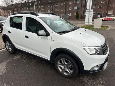 Weiß Gebraucht 2017 Dacia Sandero Prestige Kleinwagen | 8.880 € (Fairer Preis)