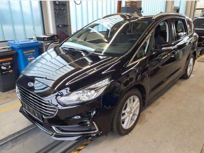 gebraucht Ford S-MAX Titanium | 8-fach bereift |