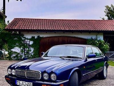 Jaguar XJ8
