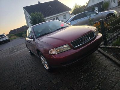 Gebraucht Audi A4 101 PS (74 kW) 1997 Rot Limousine