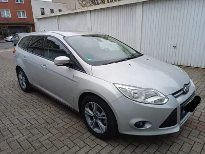 Gebraucht Ford Focus SYNC Edition 101 PS (74 kW) 2014 Silber Kombi