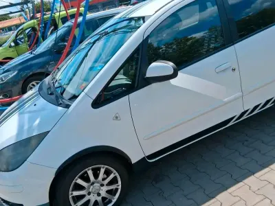 Gebraucht Mitsubishi Colt 95 PS (69 kW) 2007 Weiß Kleinwagen