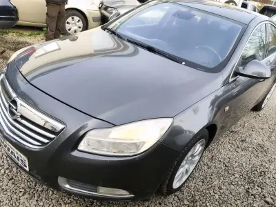 Gebraucht Opel Insignia 131 PS (96 kW) 2009 Grau Limousine