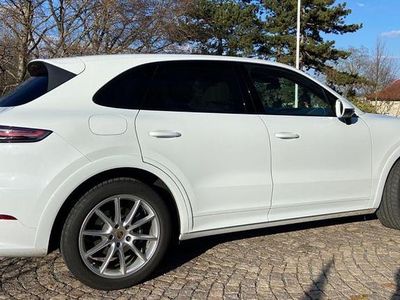 Second-hand Porsche Cayenne 340 CP (250 kW) 2019 Alb SUV