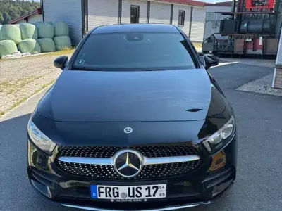Gebraucht Mercedes A200 AMG line 150 PS (110 kW) 2020 Schwarz Limousine