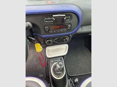 Schwarz Gebraucht 2016 Renault Twingo Liberty Kleinwagen | 5.700 € (Fairer Preis)