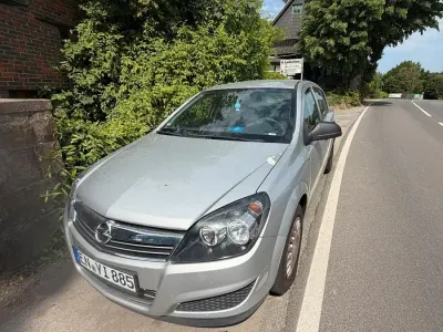 Gebraucht Opel Astra 90 PS (66 kW) 2009 Grau Kleinwagen