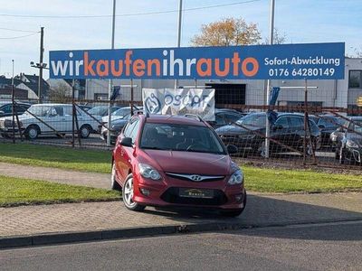 Gebraucht Hyundai i30 Classic 109 PS (80 kW) 2012 Rot Kombi