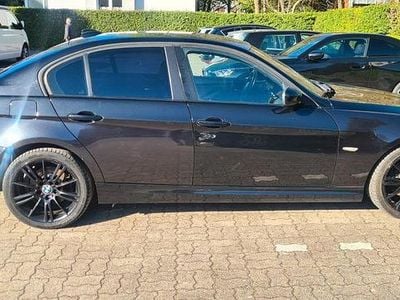 Second-hand BMW 318 143 CP (105 kW) 2009 Negru Berlinǎ