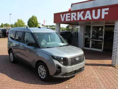 Neu Ford Tourneo Courier Titanium 125 PS (91 kW) 2026 Solar silver Van / Kleinbus