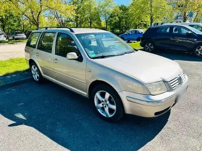 Brugt VW Bora 105 HK (77 kW) 2002 Guld Stationcar