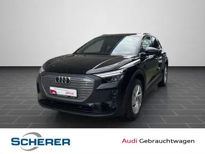 Gebraucht Audi Q4 e-tron Basis 125 kW (170 PS) 2023 Mythosschwarz metallic (metallic) SUV