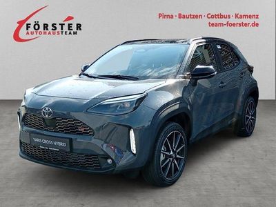 Grau Gebraucht 2025 Toyota Yaris Cross Sport SUV | 33.990 €