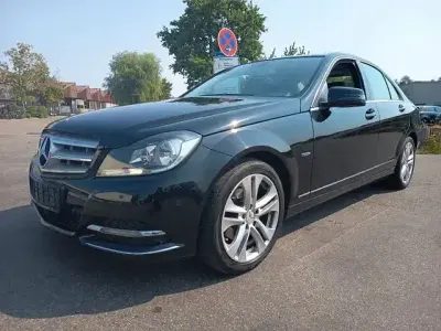 Gebraucht Mercedes C180 156 PS (114 kW) 2011 Schwarz Limousine