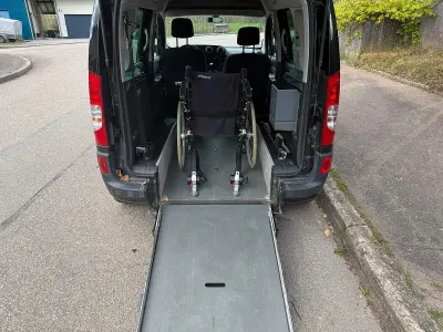 Używany Mercedes Citan 111 110 KM (80 kW) 2018 Czarny Kombi