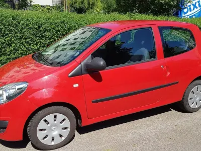 Gebraucht Renault Twingo 58 PS (42 kW) 2009 Rot Kleinwagen