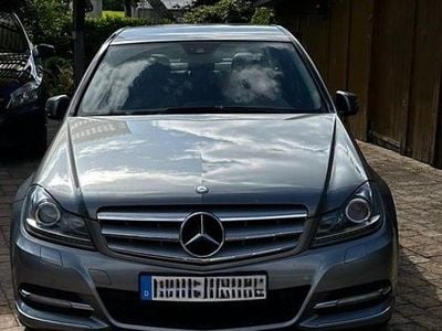 Gebraucht Mercedes C200 Avantgarde 184 PS (135 kW) 2012 Grau Limousine