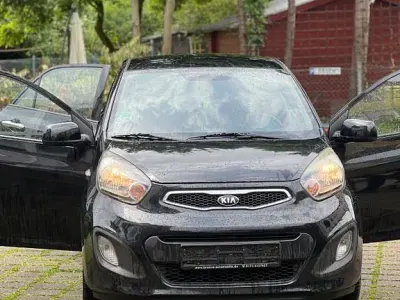 Gebraucht Kia Picanto Attract 69 PS (50 kW) 2013 Schwarz Kleinwagen