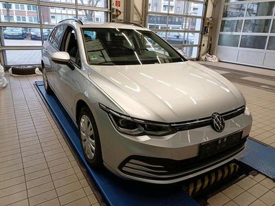 Gebraucht VW Golf VIII Life 131 PS (96 kW) 2023 Silber Kombi