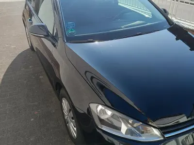 Gebraucht VW Golf VII 85 PS (62 kW) 2014 Schwarz Kleinwagen