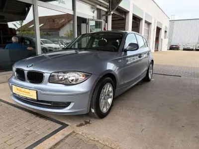 Używany BMW 116 Advantage 122 KM (89 kW) 2010 Niebieski Hatchback
