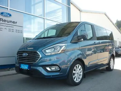 Gebraucht Ford Transit Tourneo Titanium 131 PS (96 kW) 2020 Chromablau Van / Kleinbus