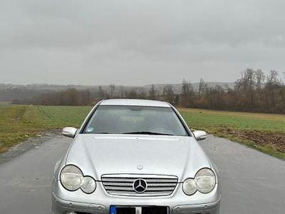 Gebraucht Mercedes C200 163 PS (119 kW) 2001 Silber Coupé