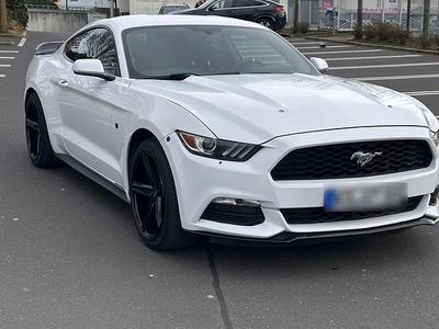 Gebraucht Ford Mustang 320 PS (235 kW) 2016 Weiß Coupé