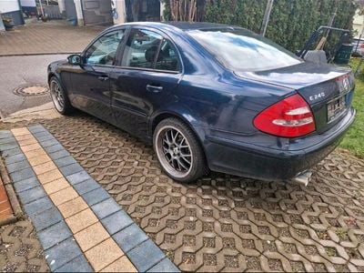Mercedes E240