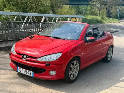 Gebraucht Peugeot 206 CC 110 PS (80 kW) 2005 Rot Cabrio
