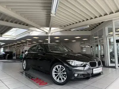 Usata BMW 320 Sport Line 184 CV (135 kW) 2018 Nero Berlina